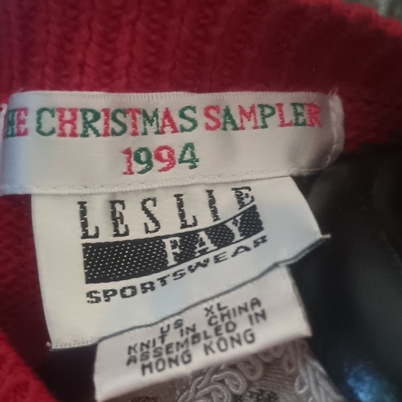 Leslie Fay Red Cardigan with White Accents - Picture 2 of 4